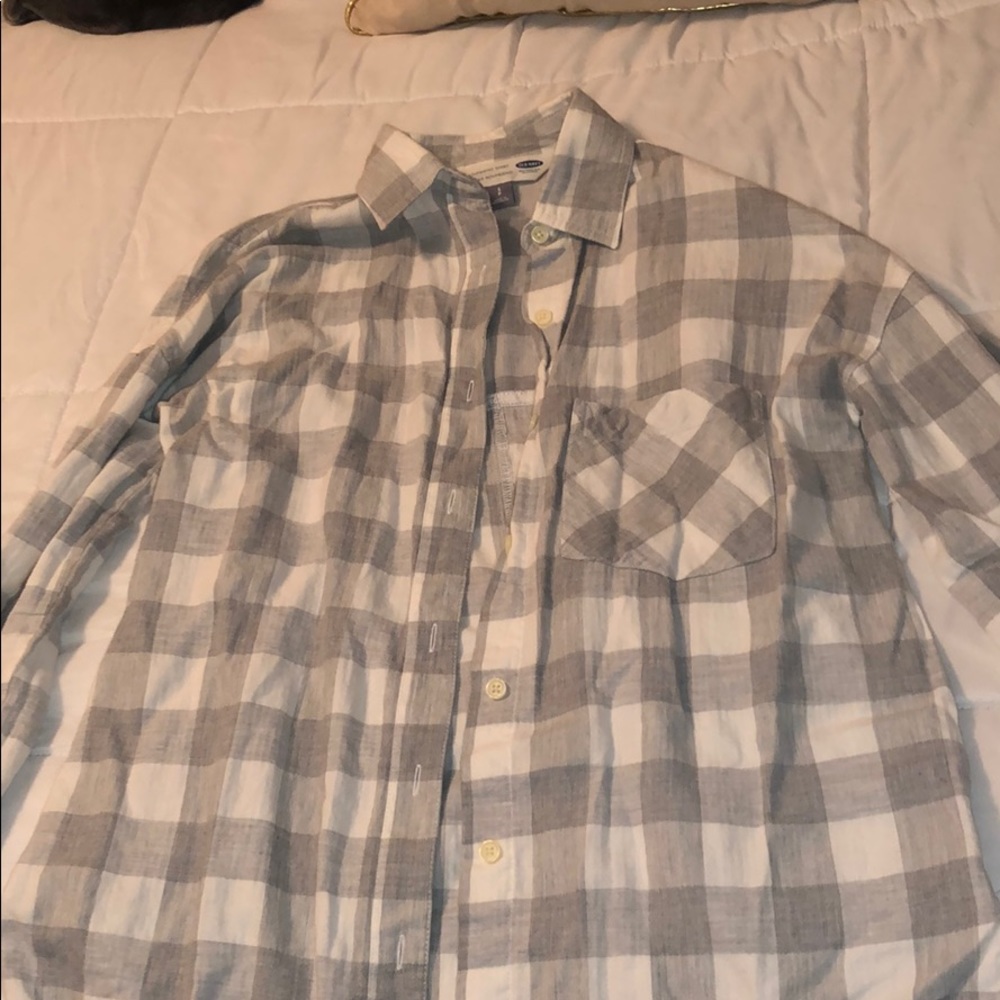 size S gray and white flannel